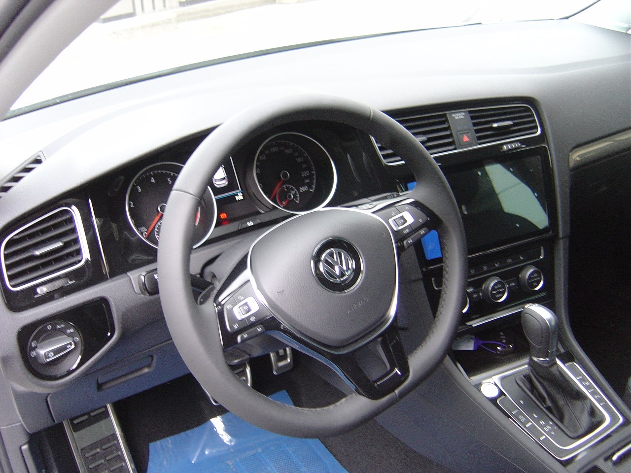 VW Golf 1.5 TGI BlueMotion Comfortline DSG-showroom-element-3