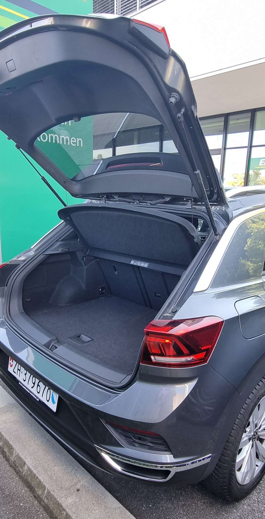 VW T-Roc 1.5 TSI EVO Advance-image-8