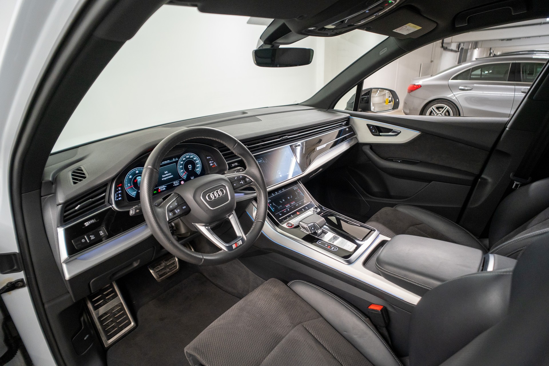 AUDI SQ7 4.0 V8 TDI quattro T-Tronic-image-8