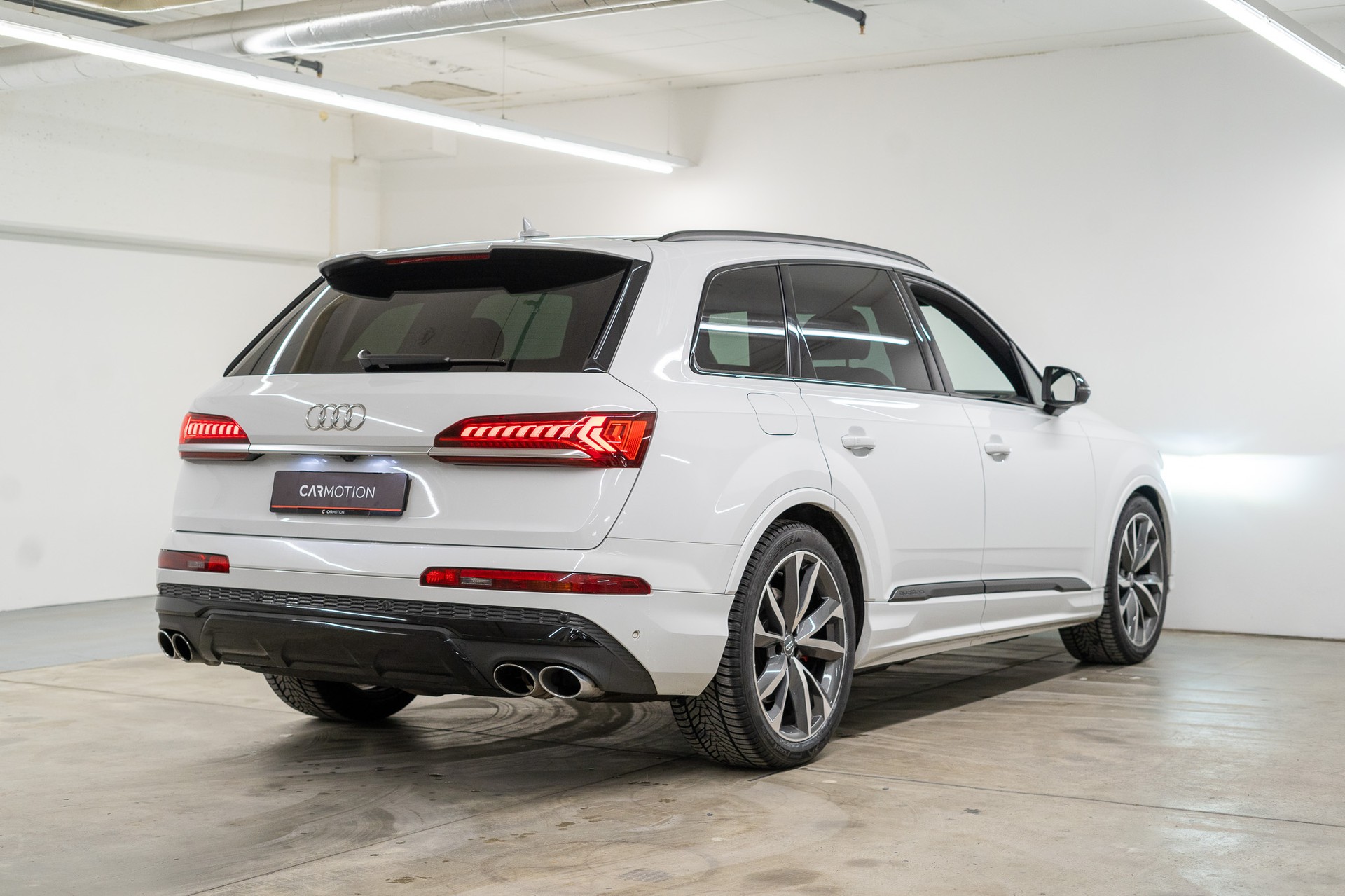 AUDI SQ7 4.0 V8 TDI quattro T-Tronic-image-4