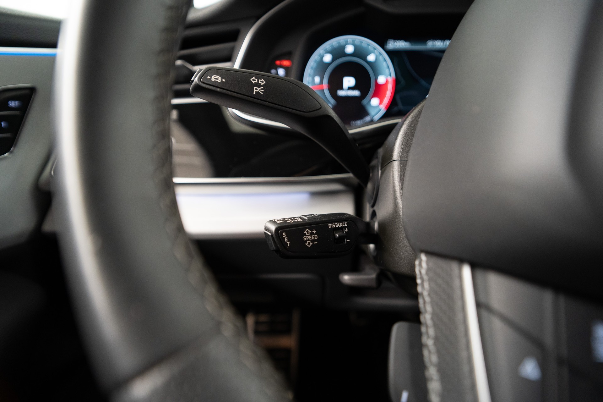 AUDI SQ7 4.0 V8 TDI quattro T-Tronic-image-21