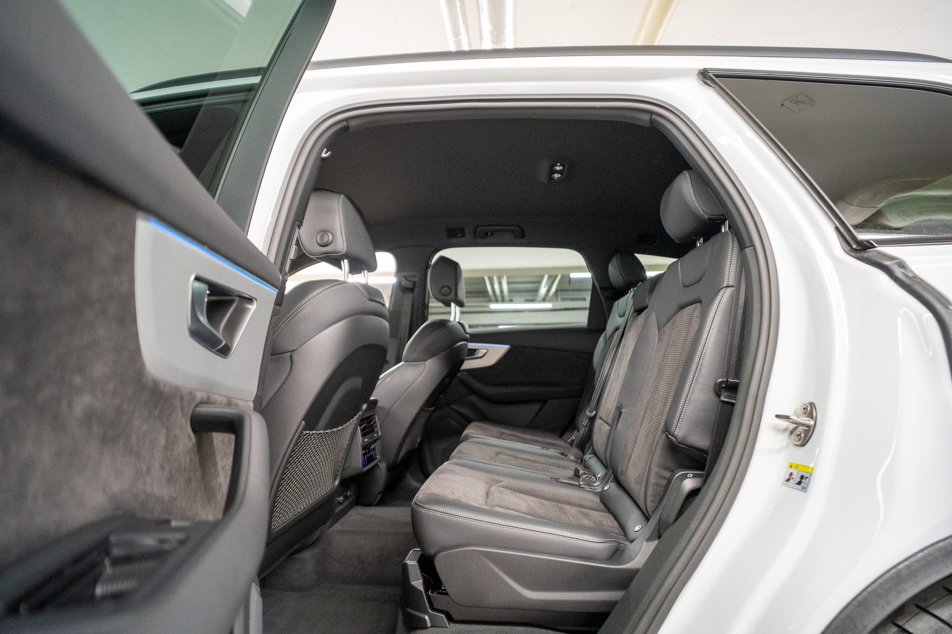 AUDI SQ7 4.0 V8 TDI quattro T-Tronic-image-10