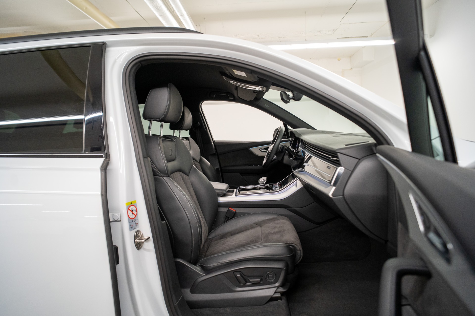 AUDI SQ7 4.0 V8 TDI quattro T-Tronic-image-11