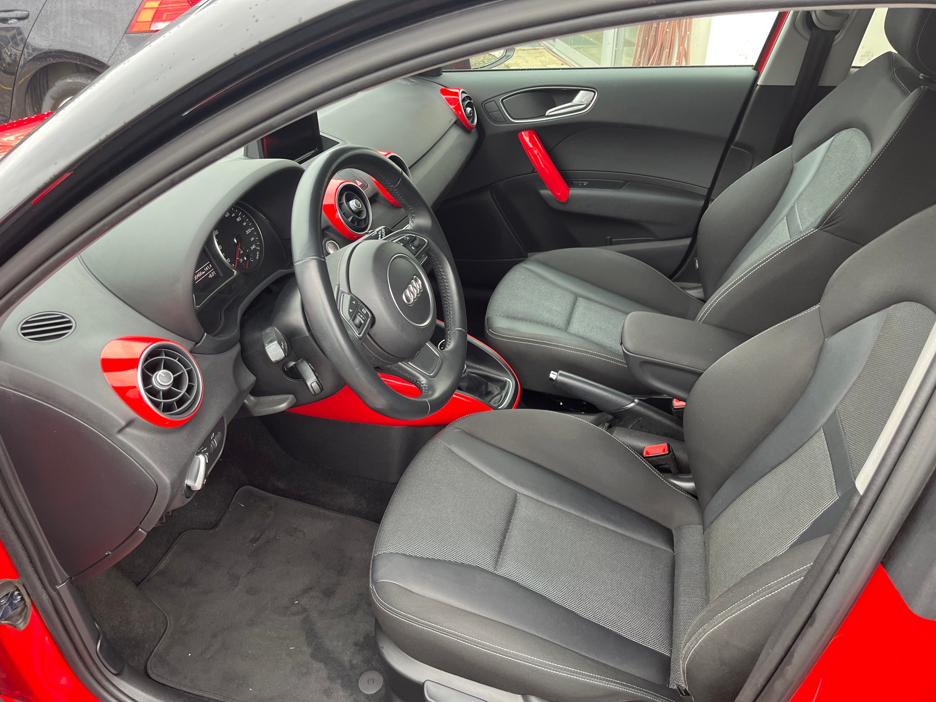 AUDI A1 Sportback 1.0 TFSI Sport-image-6