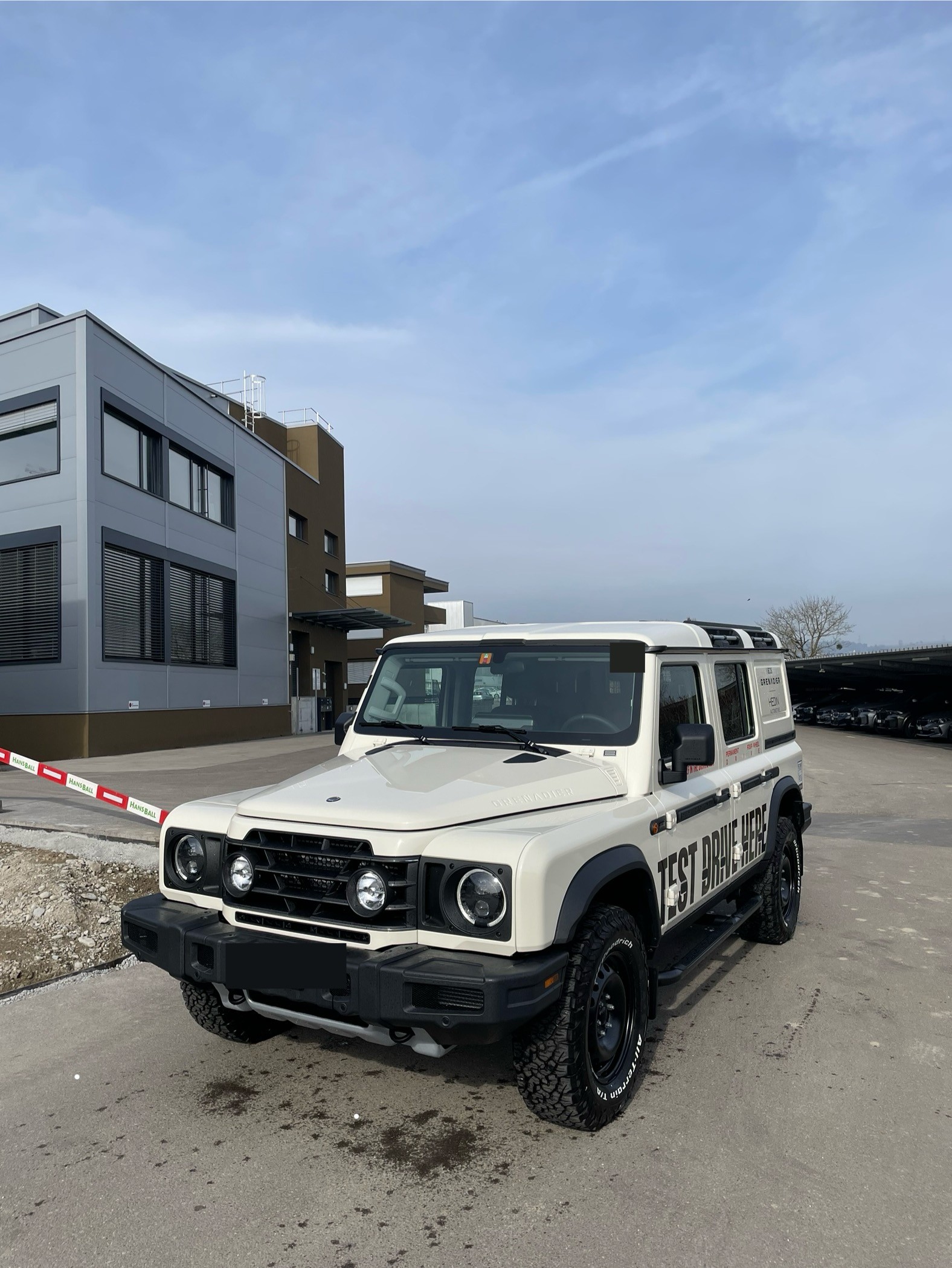 INEOS Grenadier 3.0D Utility Wagon 5-Sitz-showroom-element-2