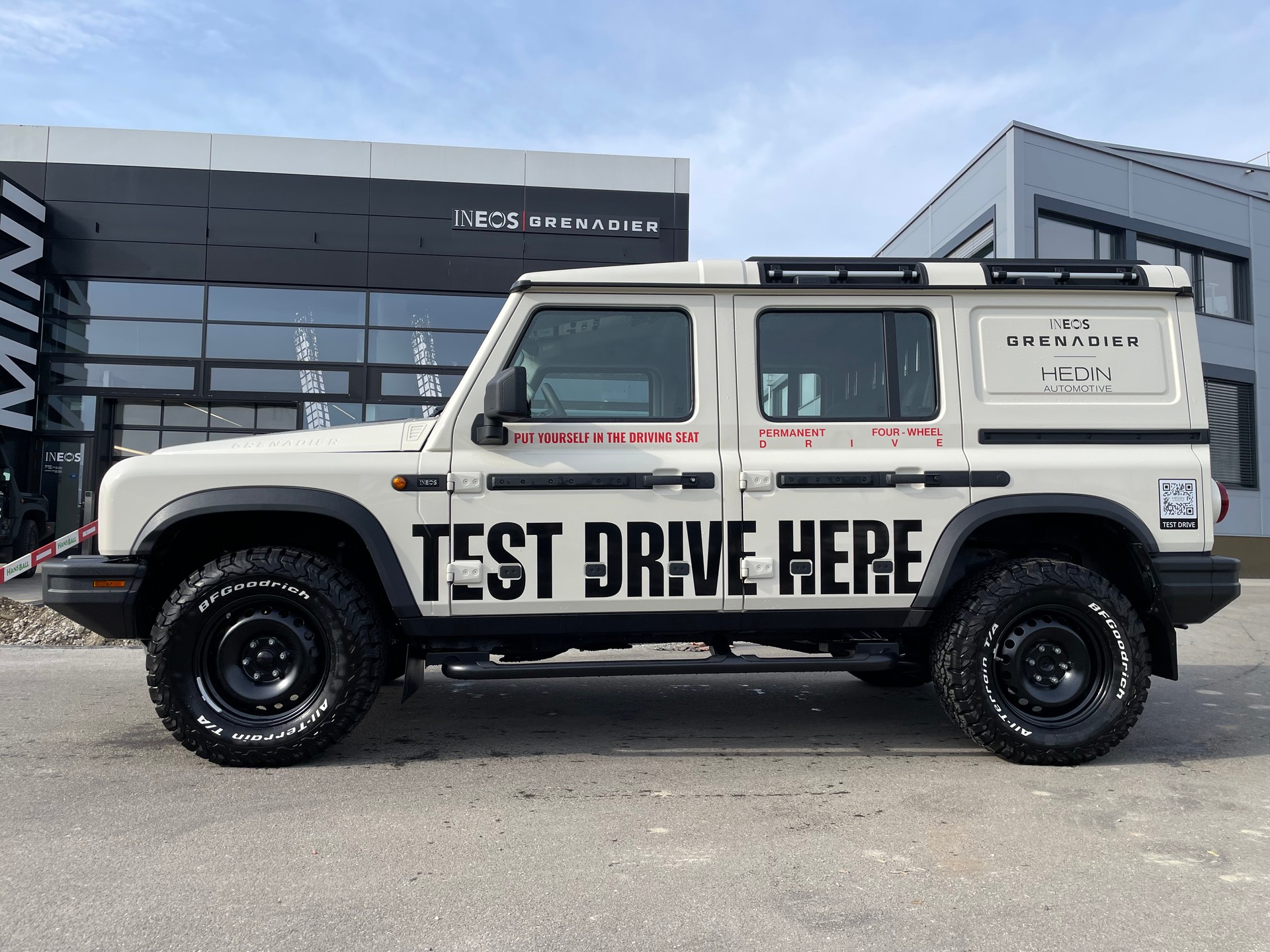 INEOS Grenadier 3.0D Utility Wagon 5-Sitz-showroom-element-1