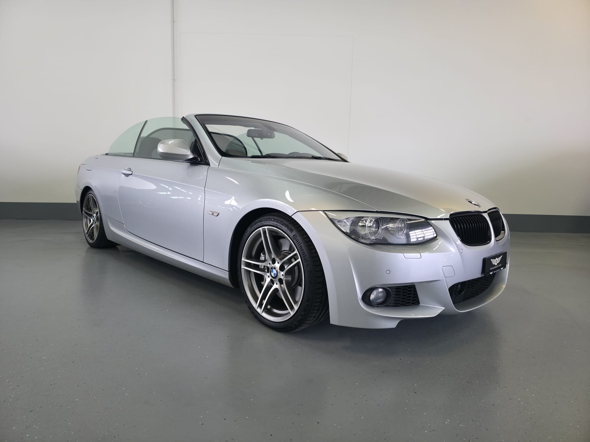 BMW 335i Cabriolet DSG-showroom-element-2