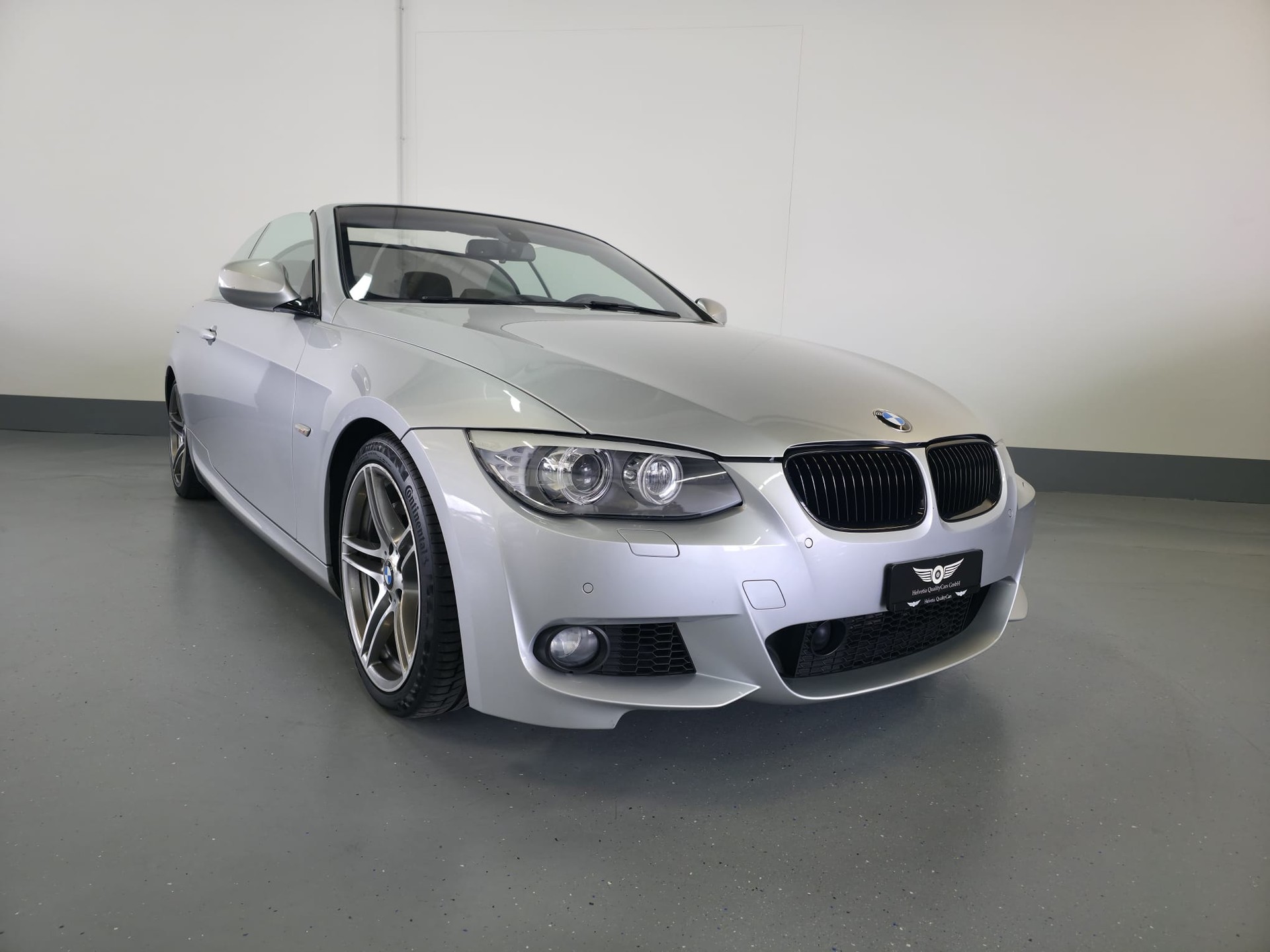 BMW 335i Cabriolet DSG-showroom-element-3