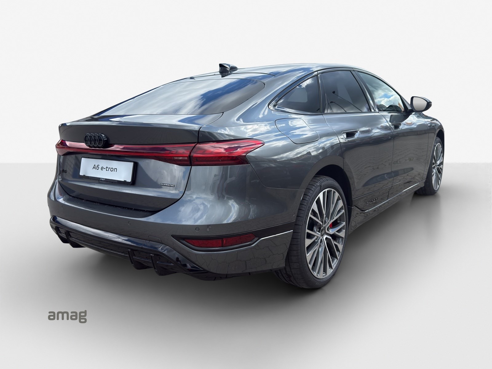 AUDI A6 Sportback e-tron quattro-image-4