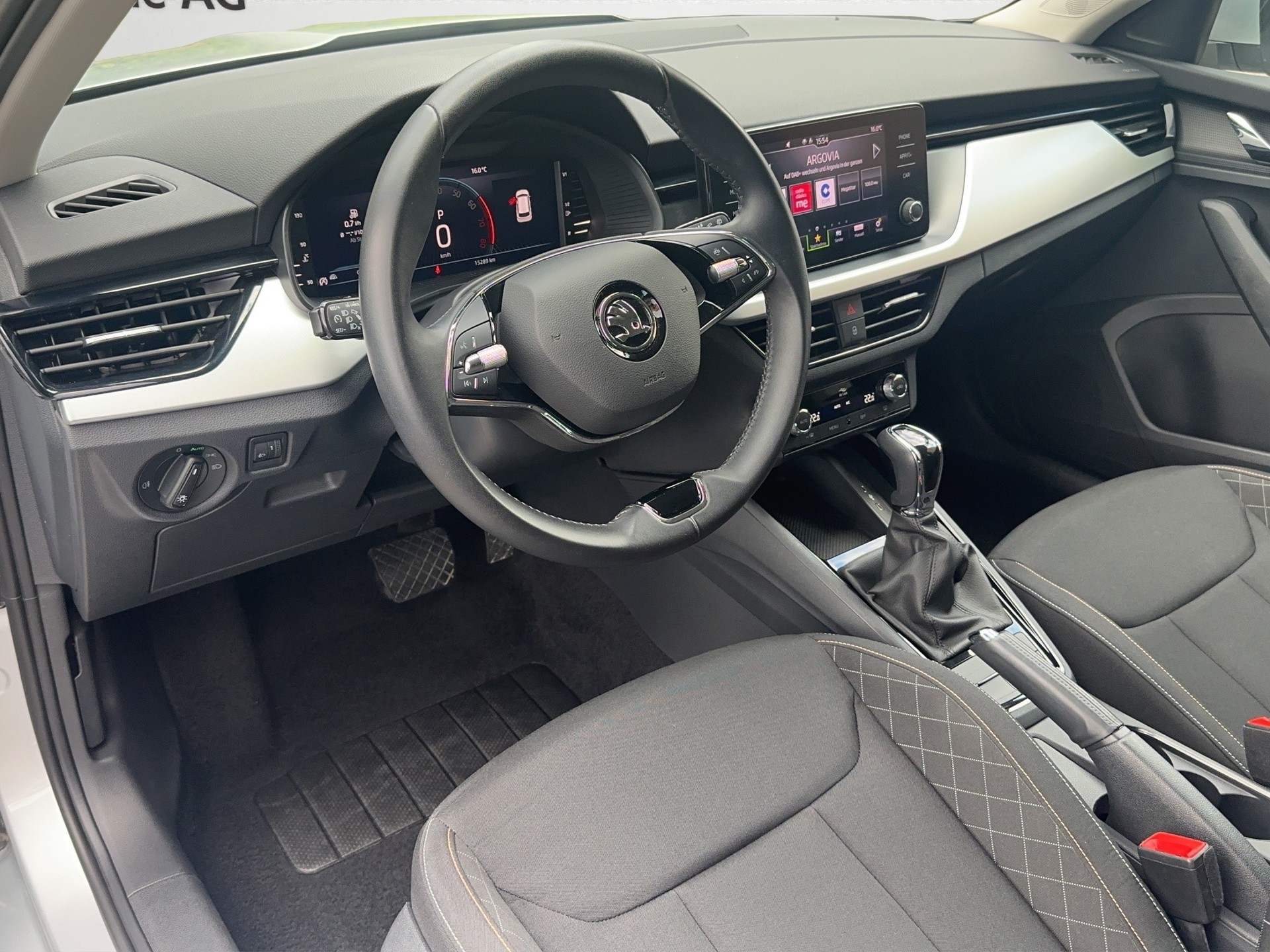 SKODA Kamiq 1.0 TSI Ambition Aut. Rückfahrkamera / Apple Car Play-image-9