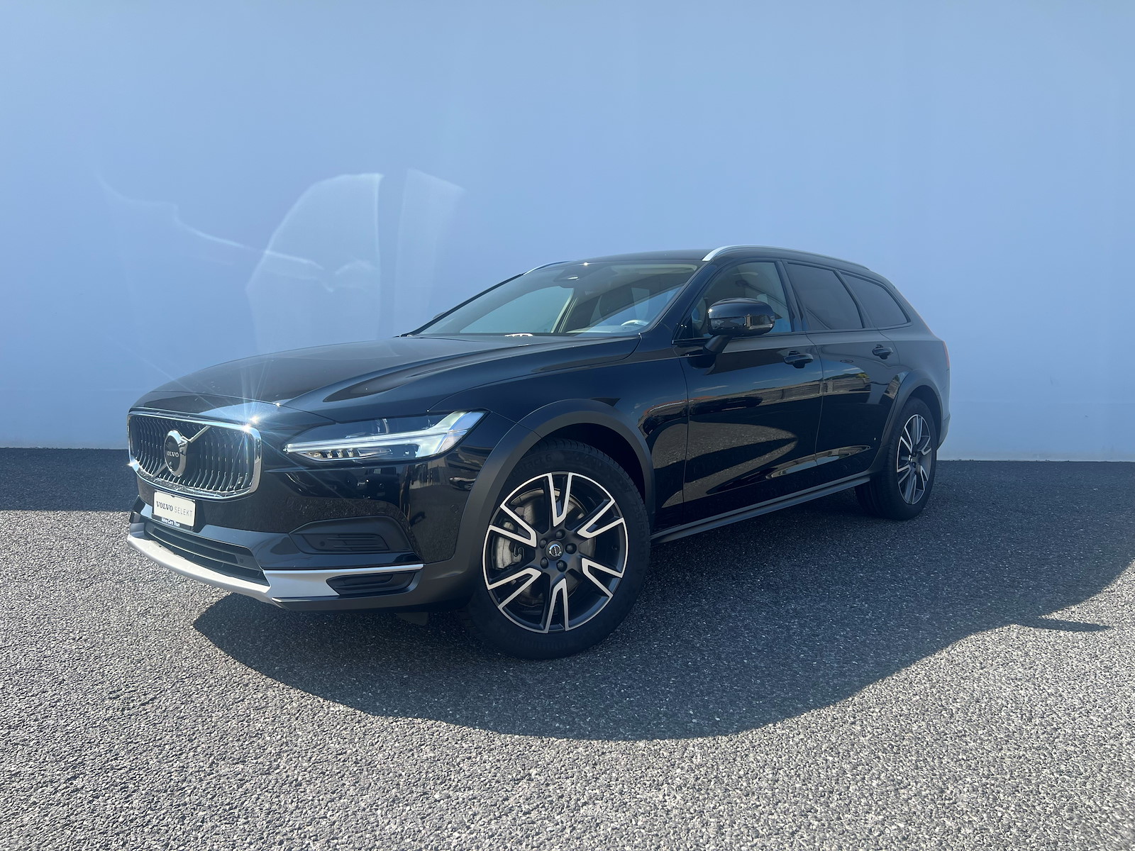 VOLVO V90 Cross Country 2.0 B5 Plus (Kombi) Volvo VOLVO V90 Cross Country 2.0 B5 Plus (Kombi)