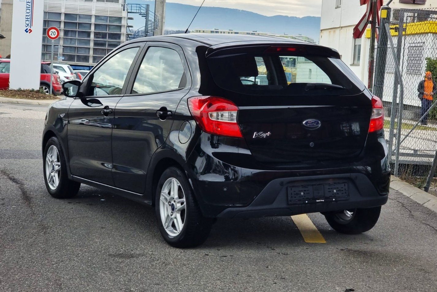 FORD KA+ 1.2 Ti-VCT Black Edition-showroom-element-3