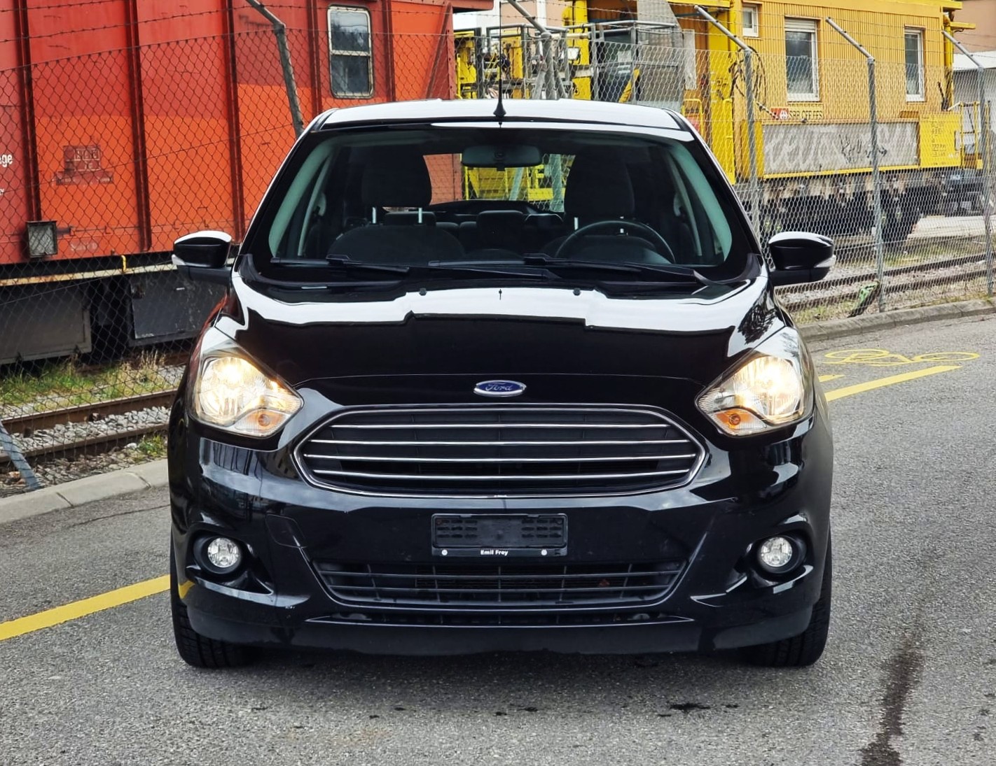FORD KA+ 1.2 Ti-VCT Black Edition-showroom-element-1