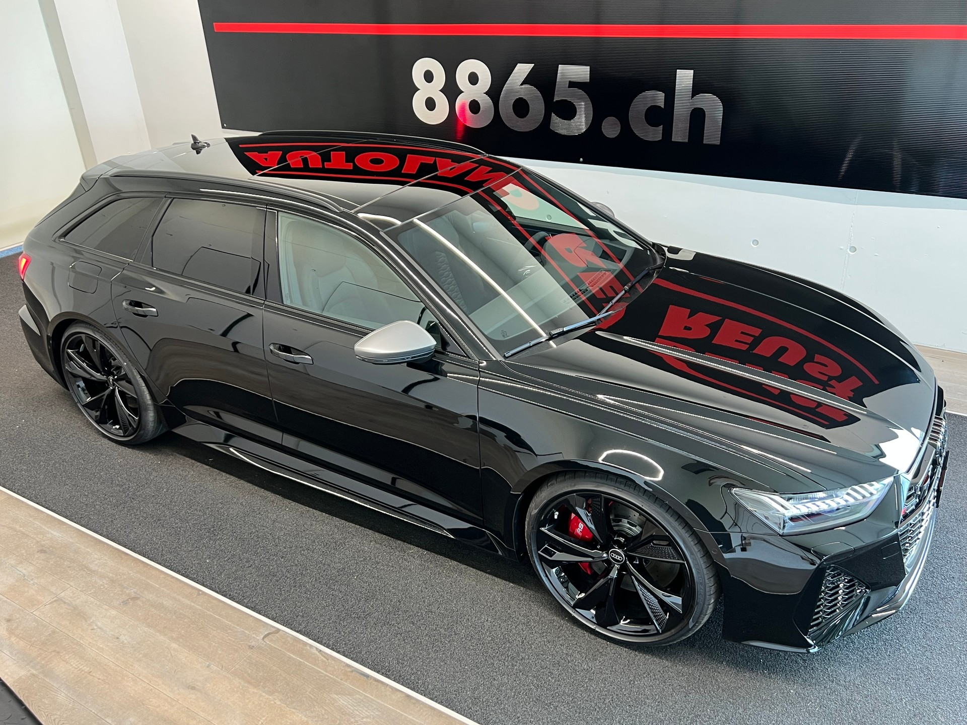 AUDI RS6 Avant 4.0 TFSI V8 Performance quattro-showroom-element-3