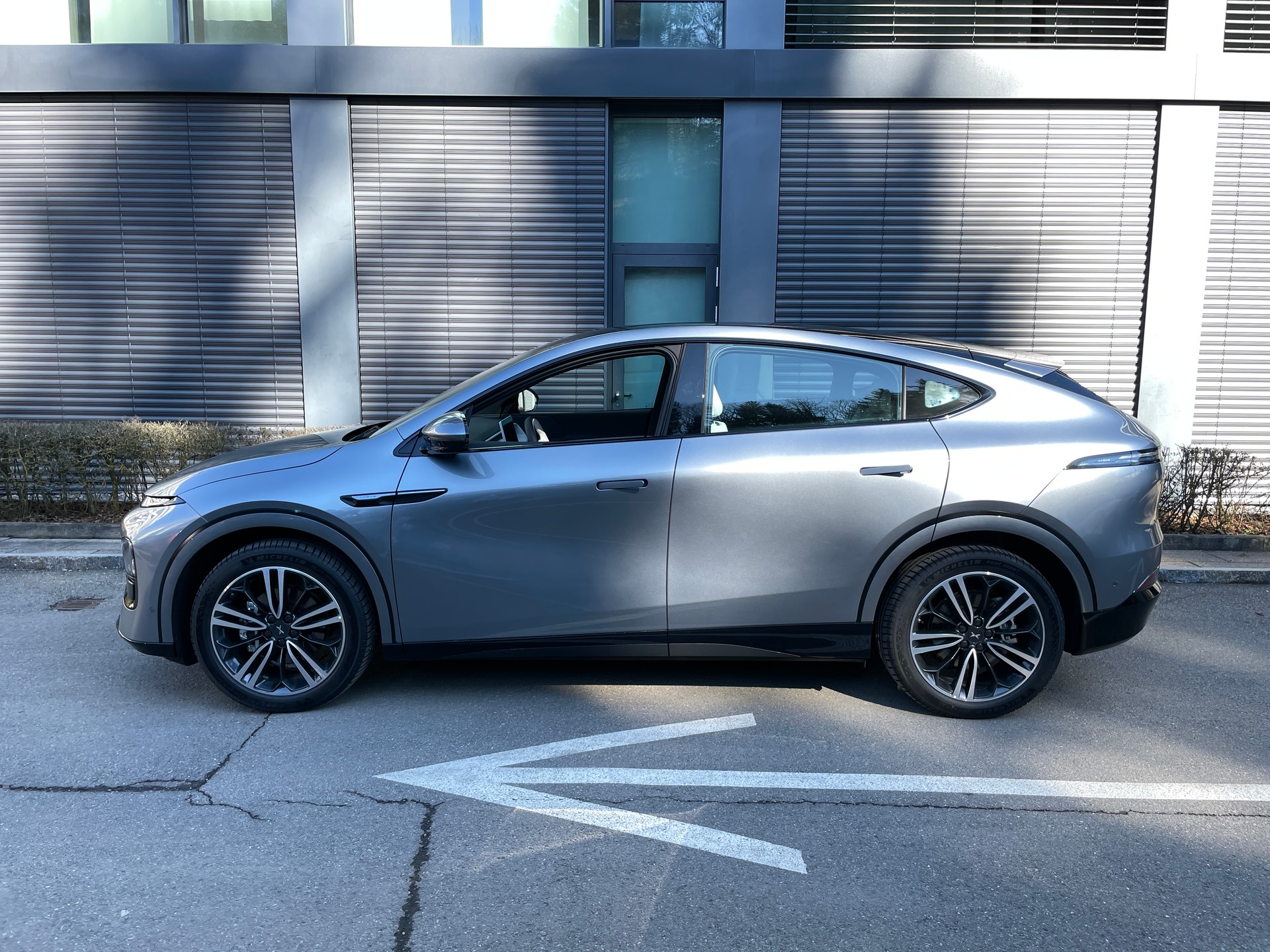 XPENG G6 Performance AWD 87.5 kWh-image-1