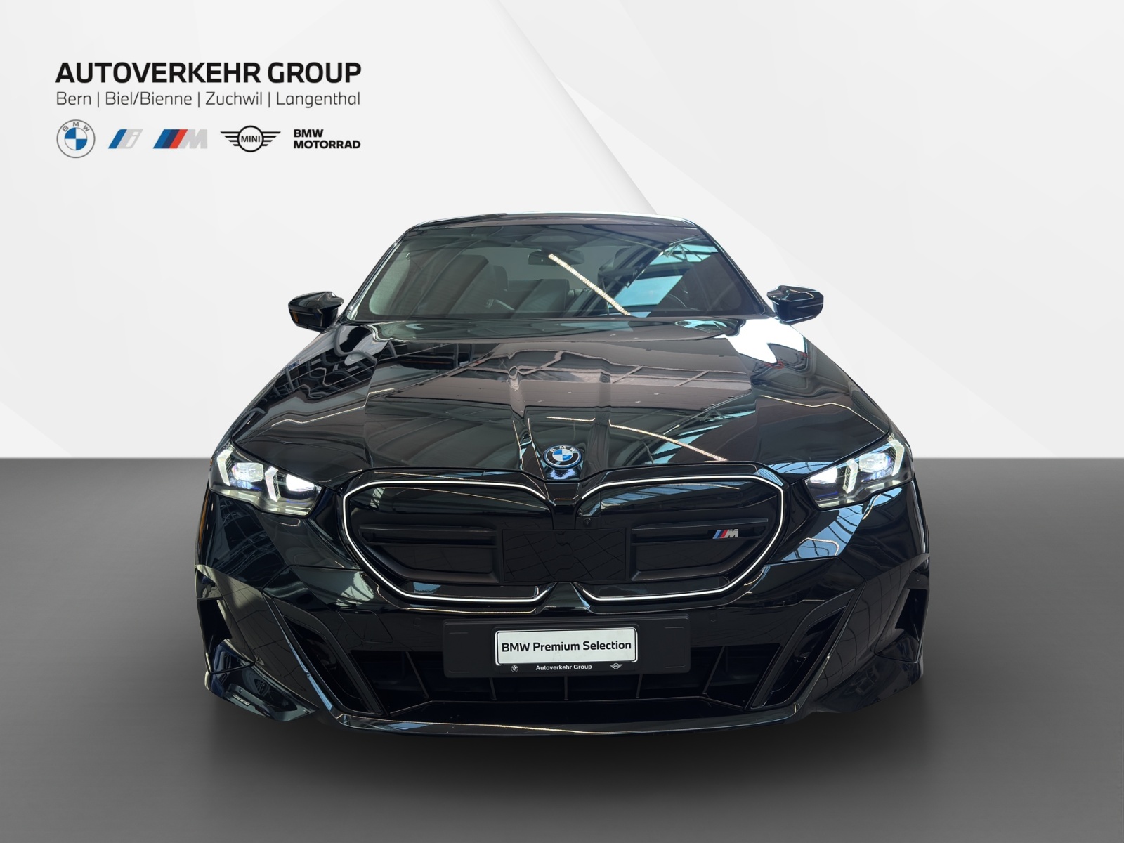 BMW i5 M60 xDrive M Sport Pro-showroom-element-1