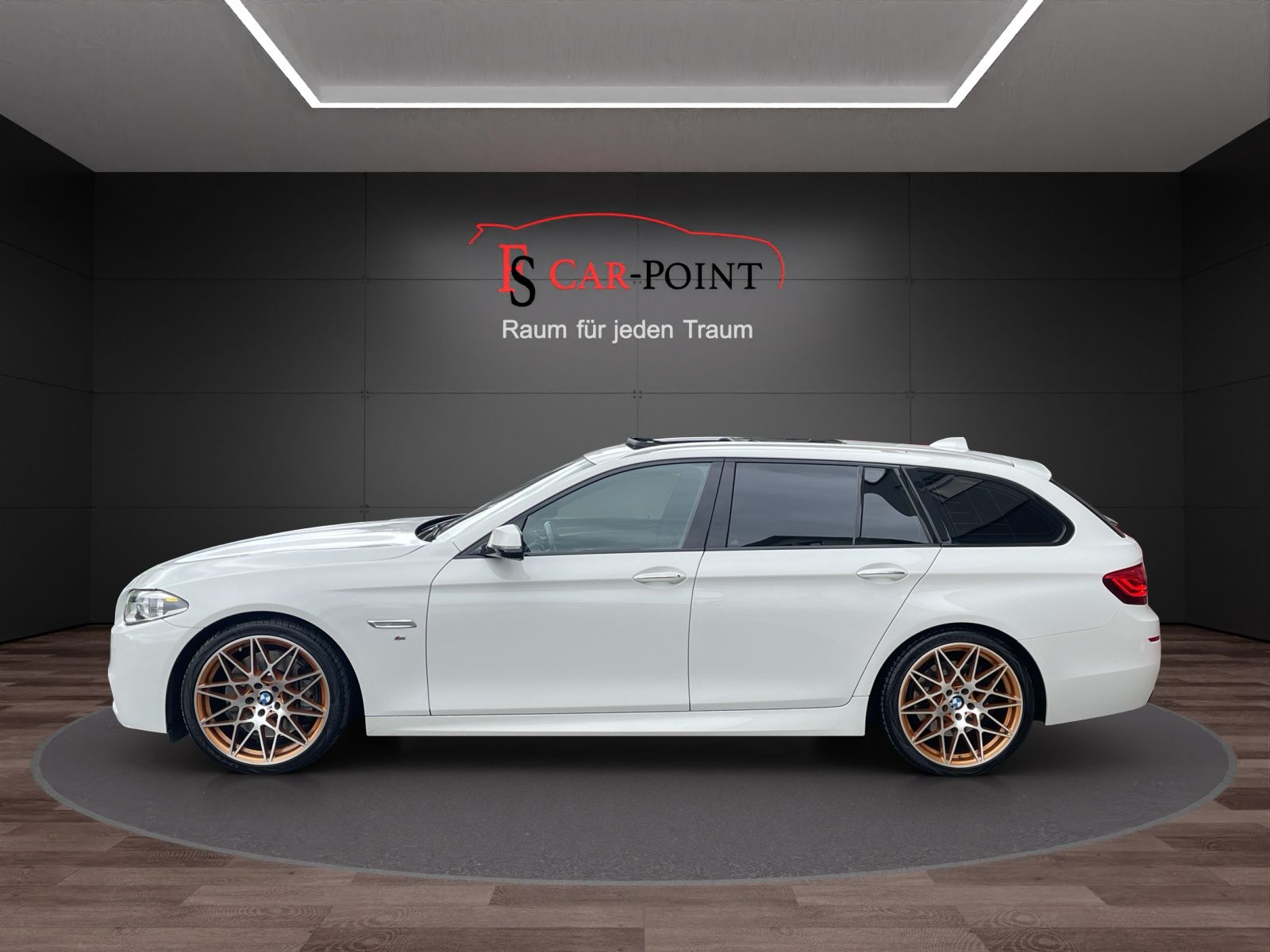 BMW 550i Touring Steptronic-showroom-element-1