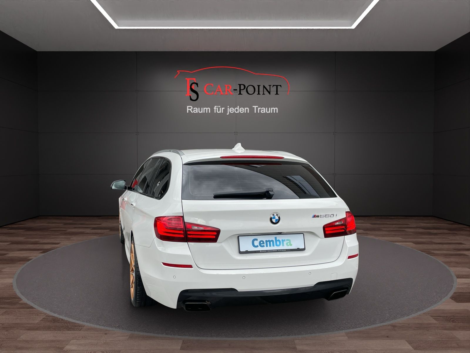 BMW 550i Touring Steptronic-showroom-element-2