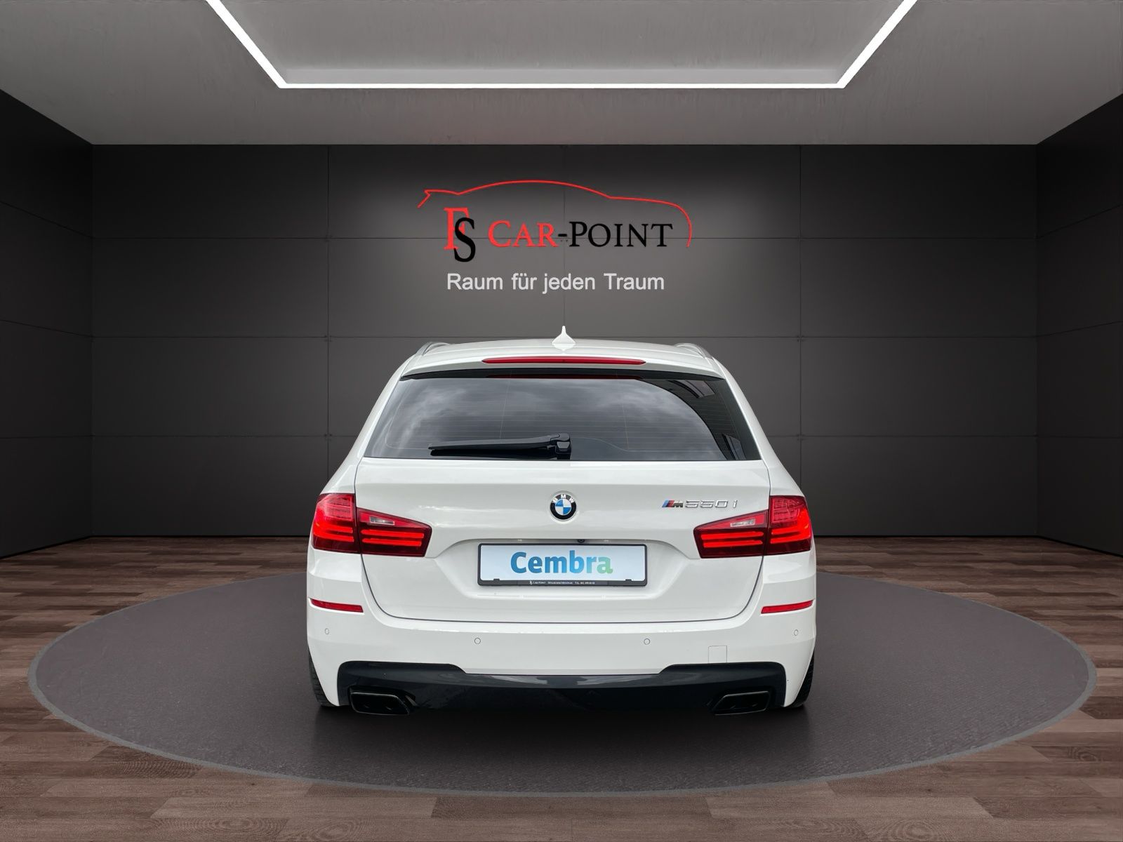 BMW 550i Touring Steptronic-showroom-element-3