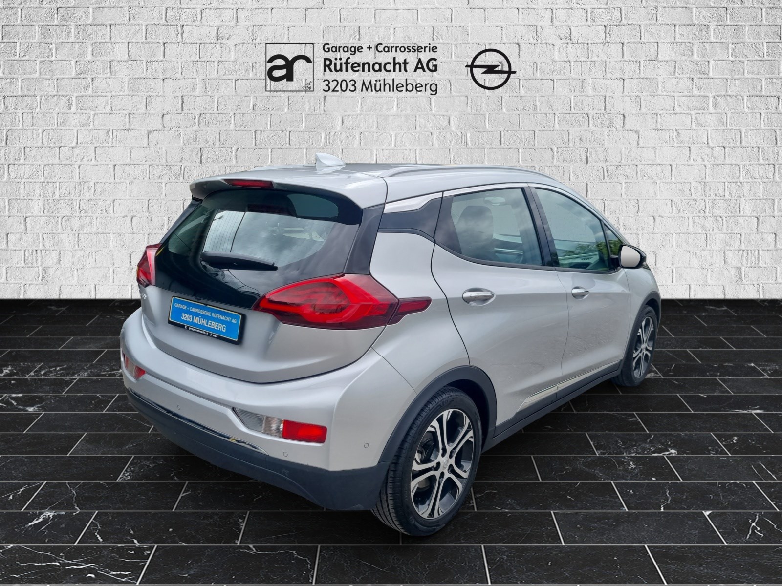 OPEL Ampera-e Excellence-showroom-element-1