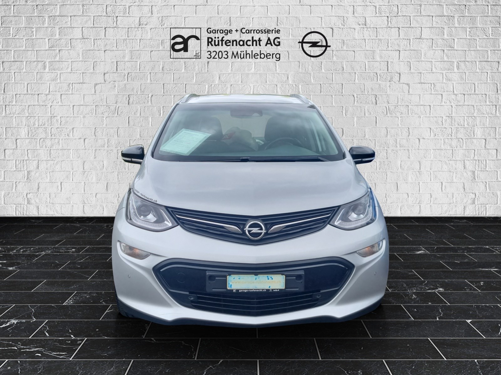 OPEL Ampera-e Excellence-showroom-element-2