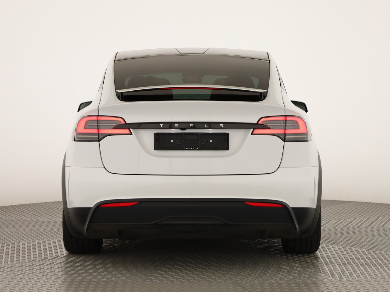 TESLA Model X 100kWh Palladium-showroom-element-3