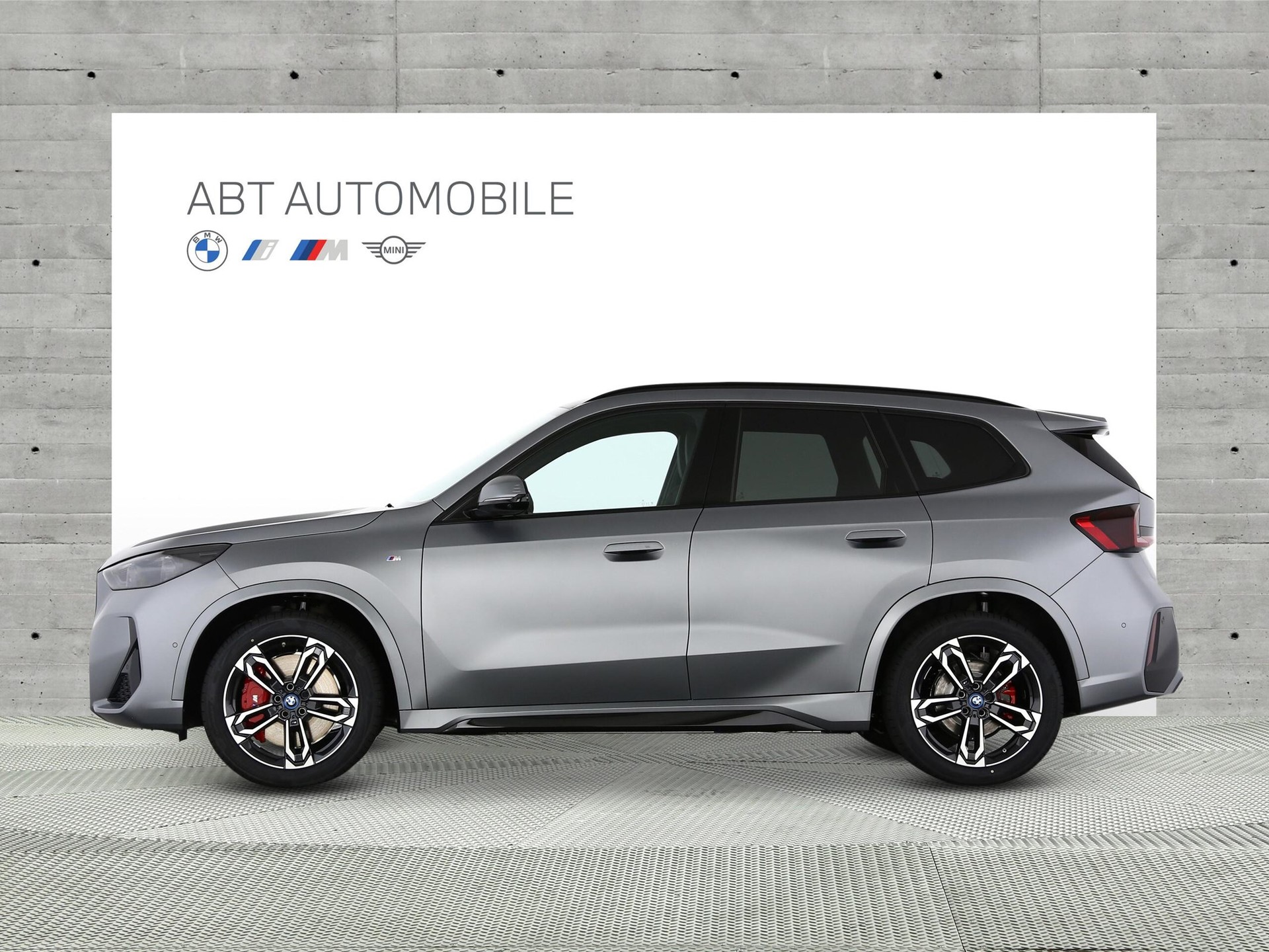BMW iX1 30 xDrive-showroom-element-2