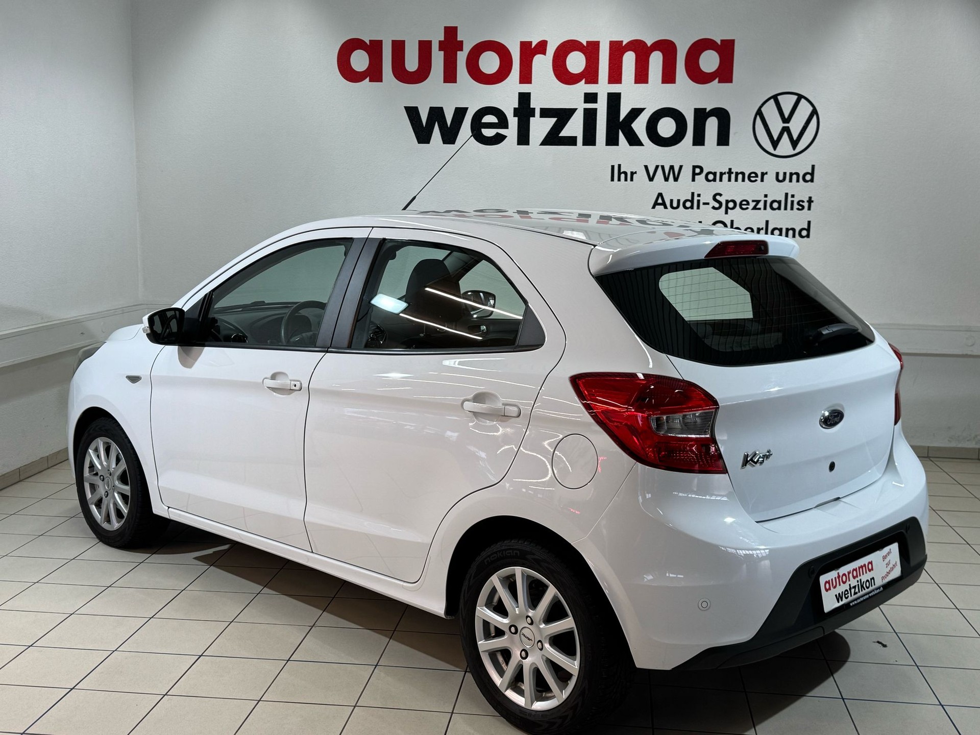 FORD KA+ 1.2 Ti-VCT Active-showroom-element-2