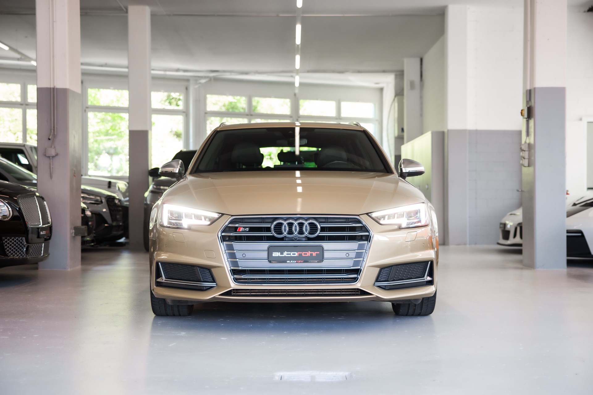 AUDI S4 Avant 3.0 TFSI quattro tiptronic *CH-Fhz.*-showroom-element-1