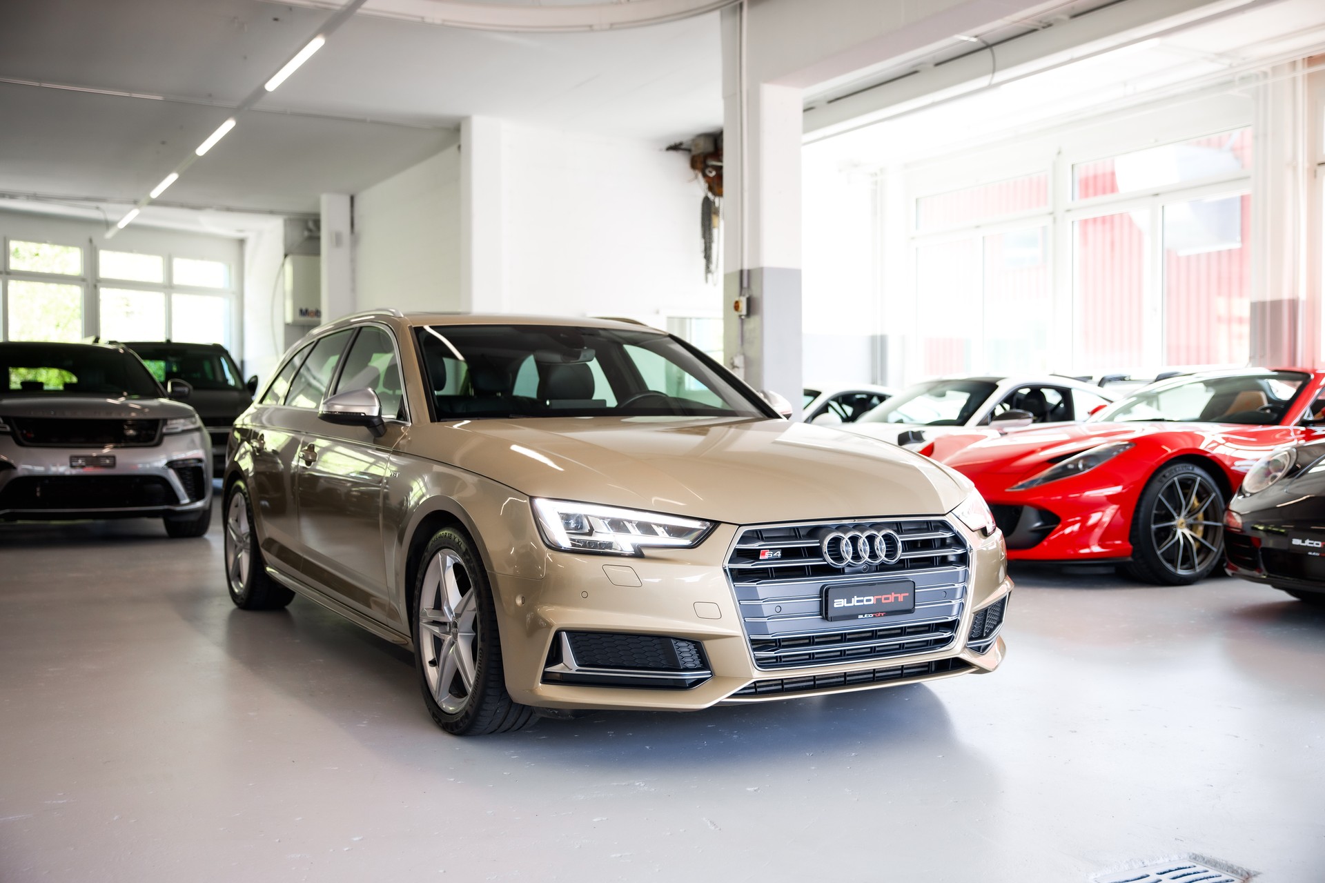 AUDI S4 Avant 3.0 TFSI quattro tiptronic *CH-Fhz.*-showroom-element-2