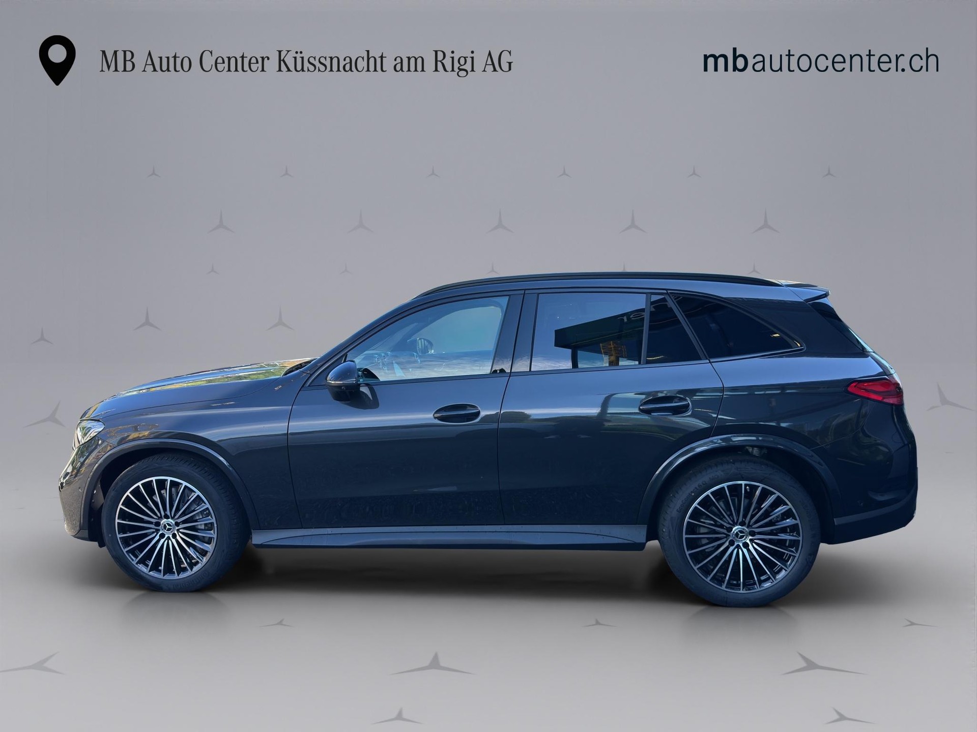 MERCEDES-BENZ GLC 220 GLC 200 AMG Line 4matic-showroom-element-2