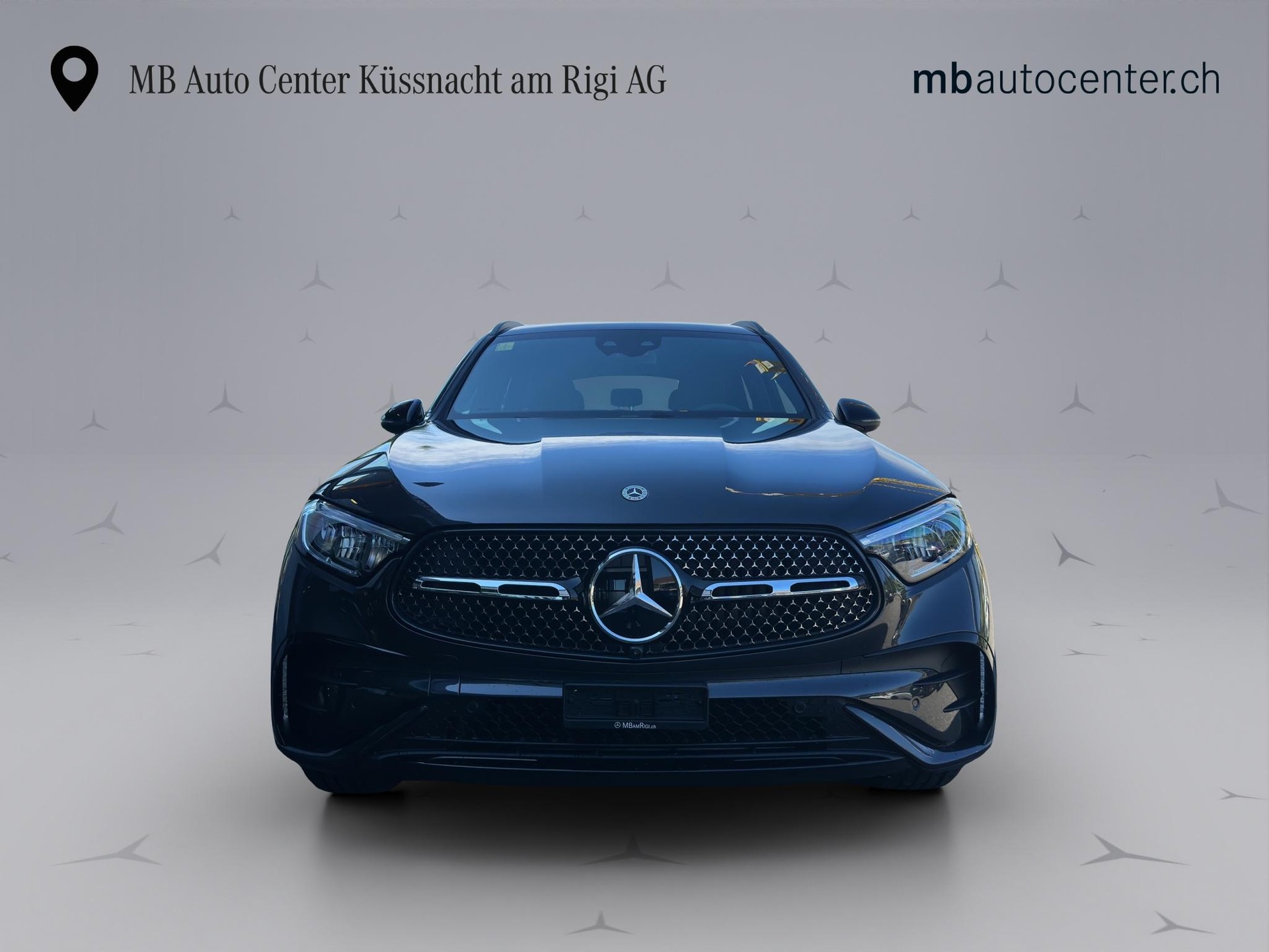 MERCEDES-BENZ GLC 220 GLC 200 AMG Line 4matic-showroom-element-1