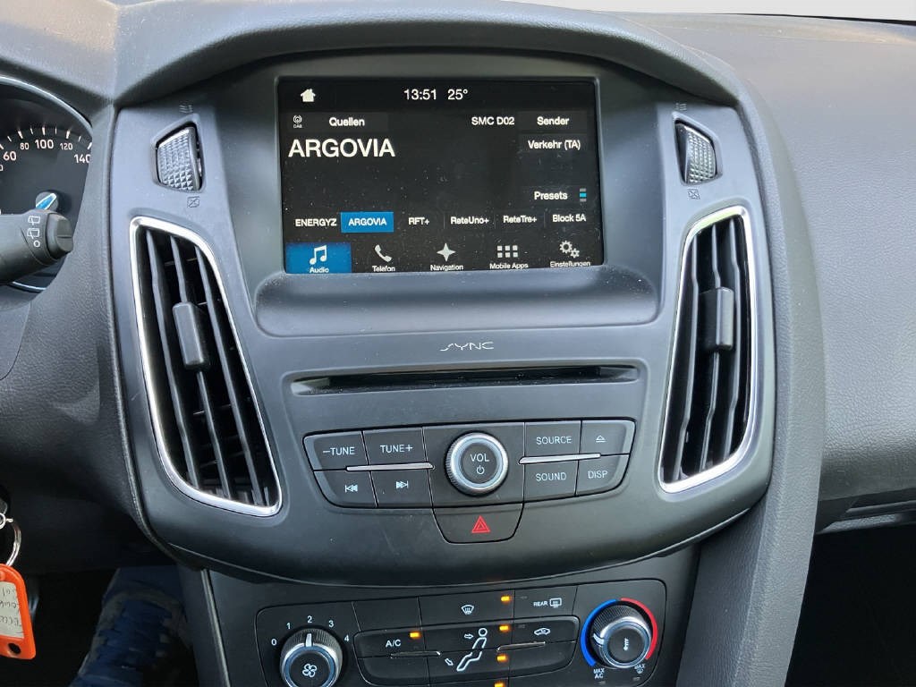 FORD Focus Station Wagon 1.0i EcoB 100 Trend-image-14