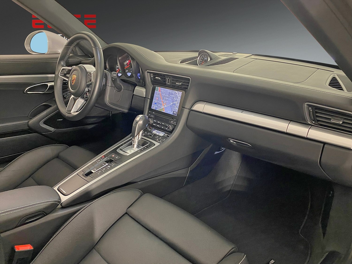 PORSCHE 911 Targa 4S-showroom-element-2