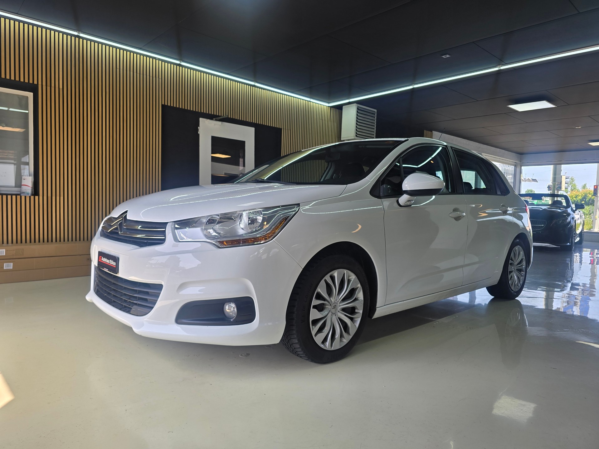 CITROEN C4 1.2 Pure Tech Live Edition-showroom-element-2