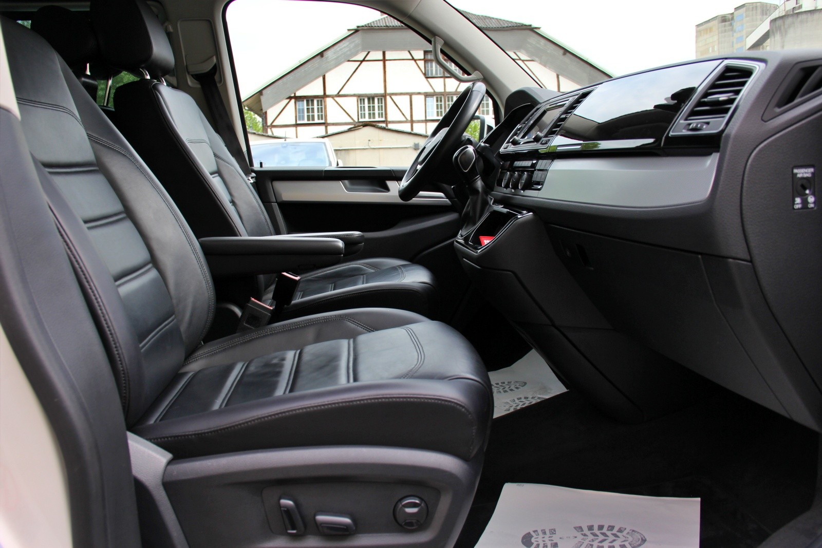 VW T6 Multivan 2.0 Bi-TDI Highline 4Motion DSG-image-11