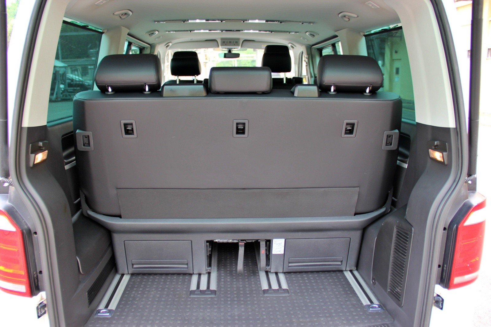 VW T6 Multivan 2.0 Bi-TDI Highline 4Motion DSG-image-15