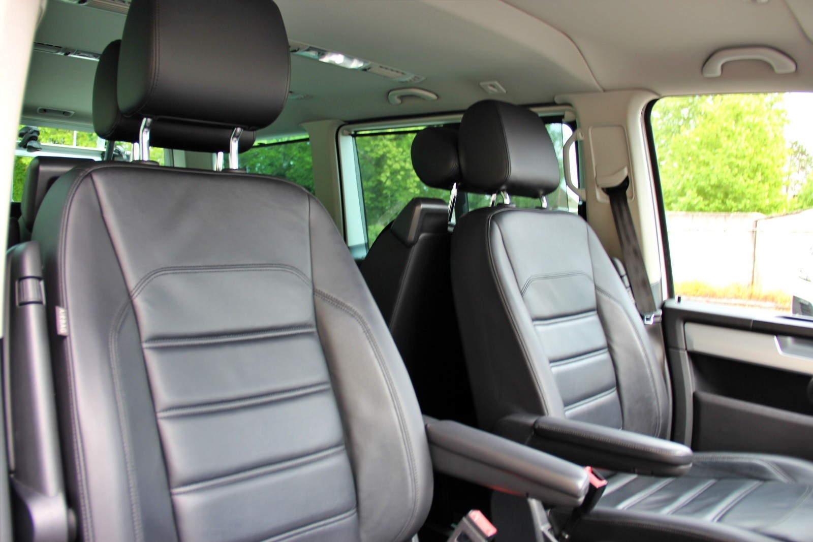 VW T6 Multivan 2.0 Bi-TDI Highline 4Motion DSG-image-12