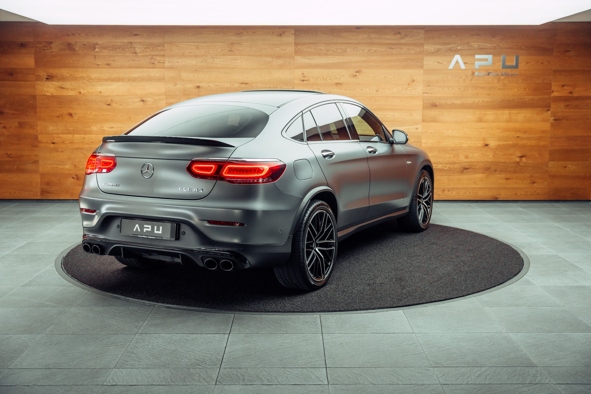 MERCEDES-BENZ GLC Coupé 43 AMG 4Matic 9G-Tronic-showroom-element-1