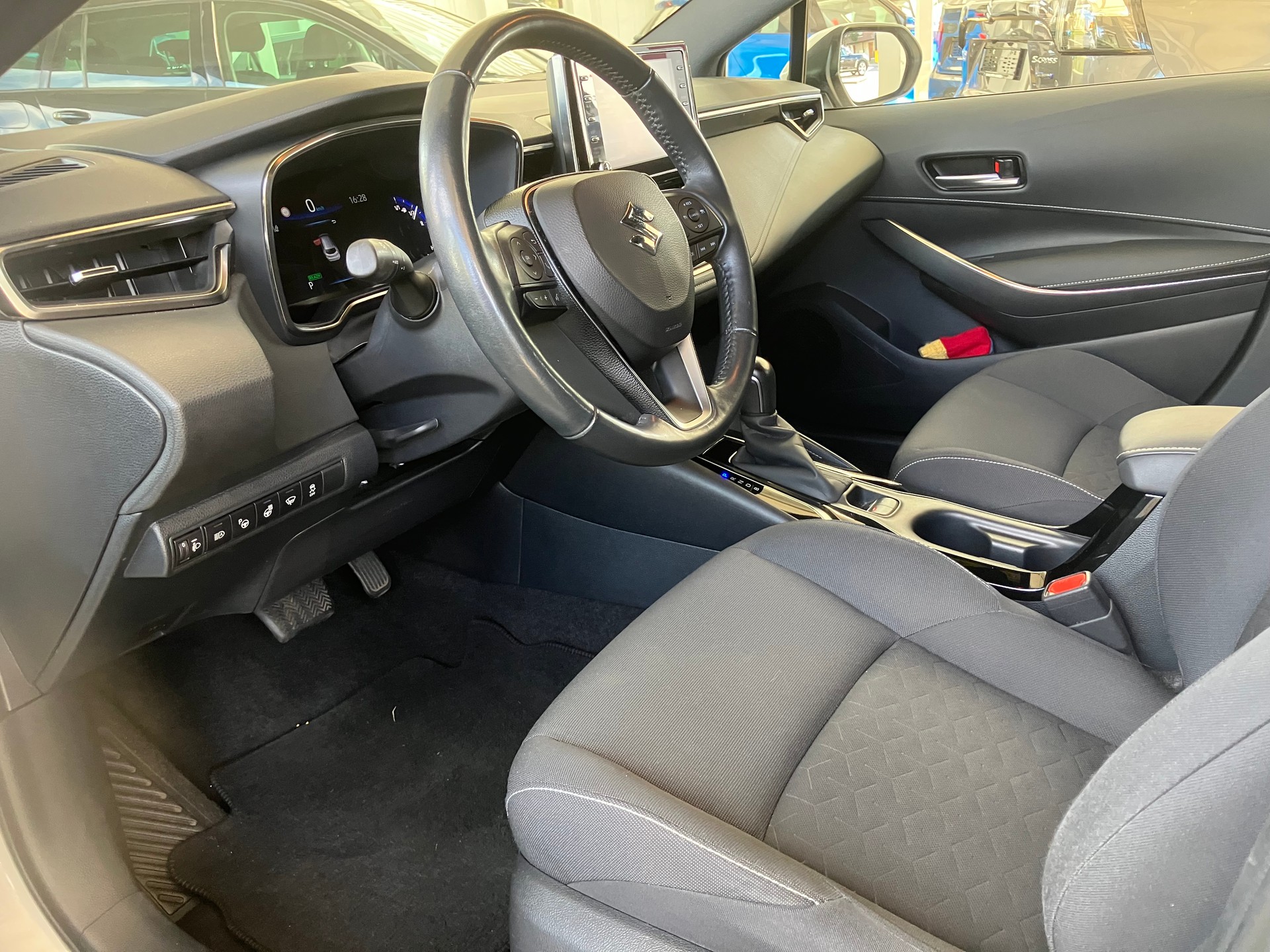 SUZUKI Swace 1.8 Hybrid Compact+ E-CVT-image-1