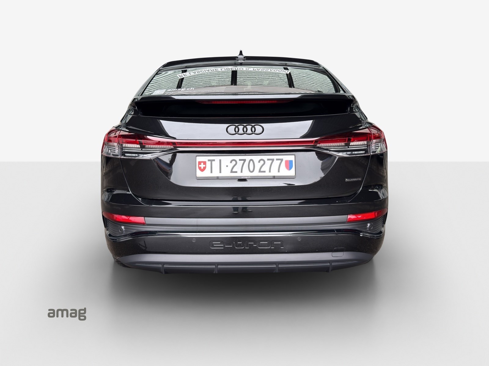 AUDI Q4 Sportback e-tron 45 quattro-showroom-element-3