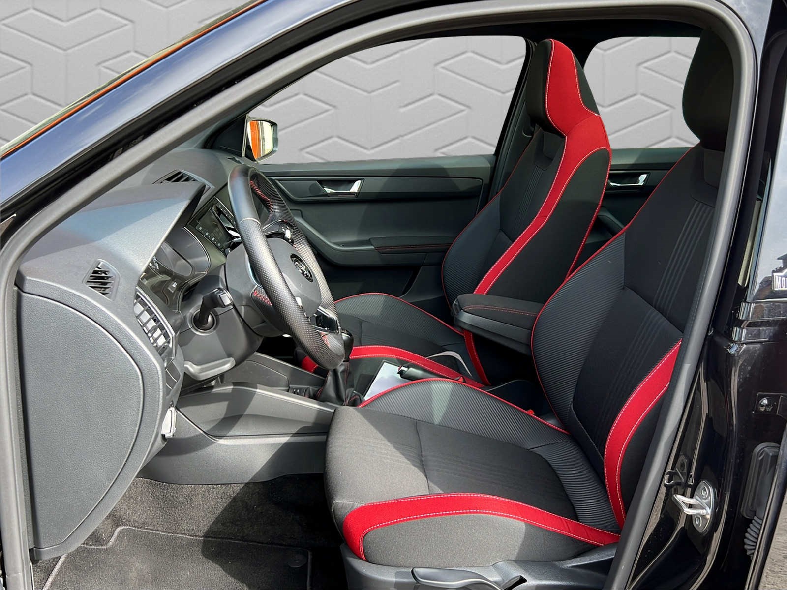 SKODA Fabia 1.0 TSI Monte Carlo-image-6