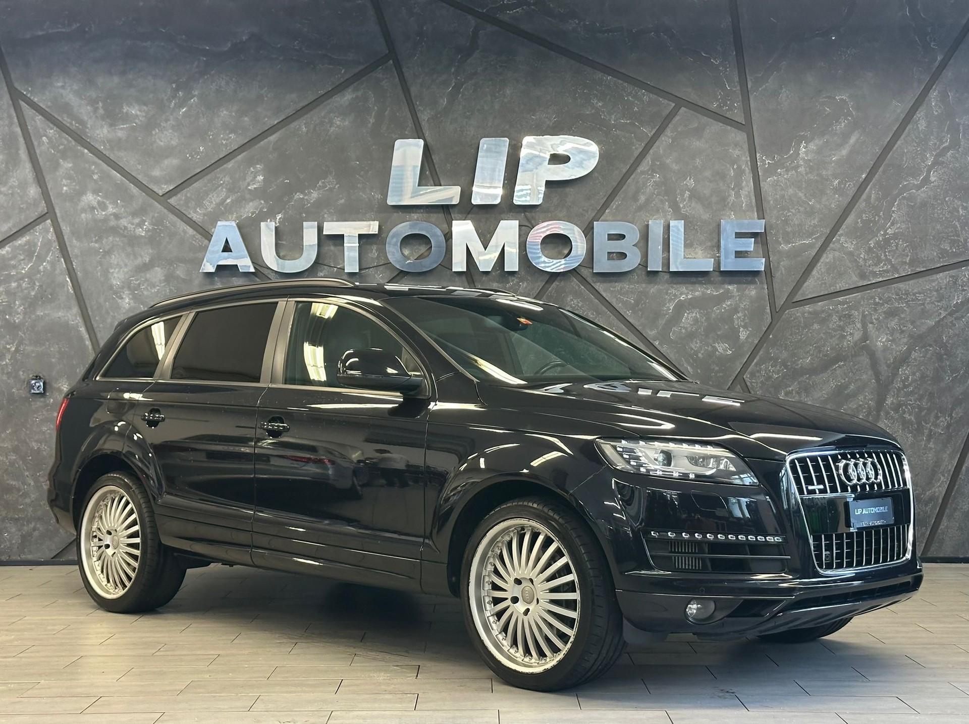 AUDI Q7 3.0 TDI quattro tiptronic 7 Plätzer-showroom-element-2