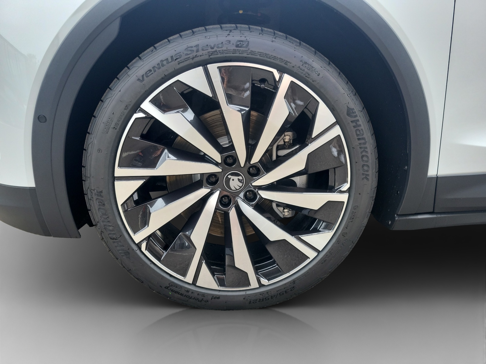 SKODA Elroq 85 Sport Line-image-13