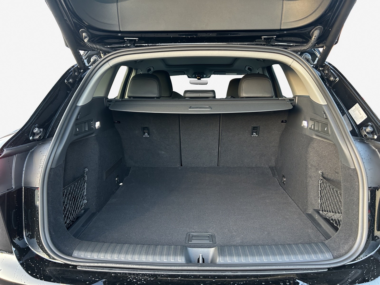 AUDI Q6 e-tron quattro-image-11