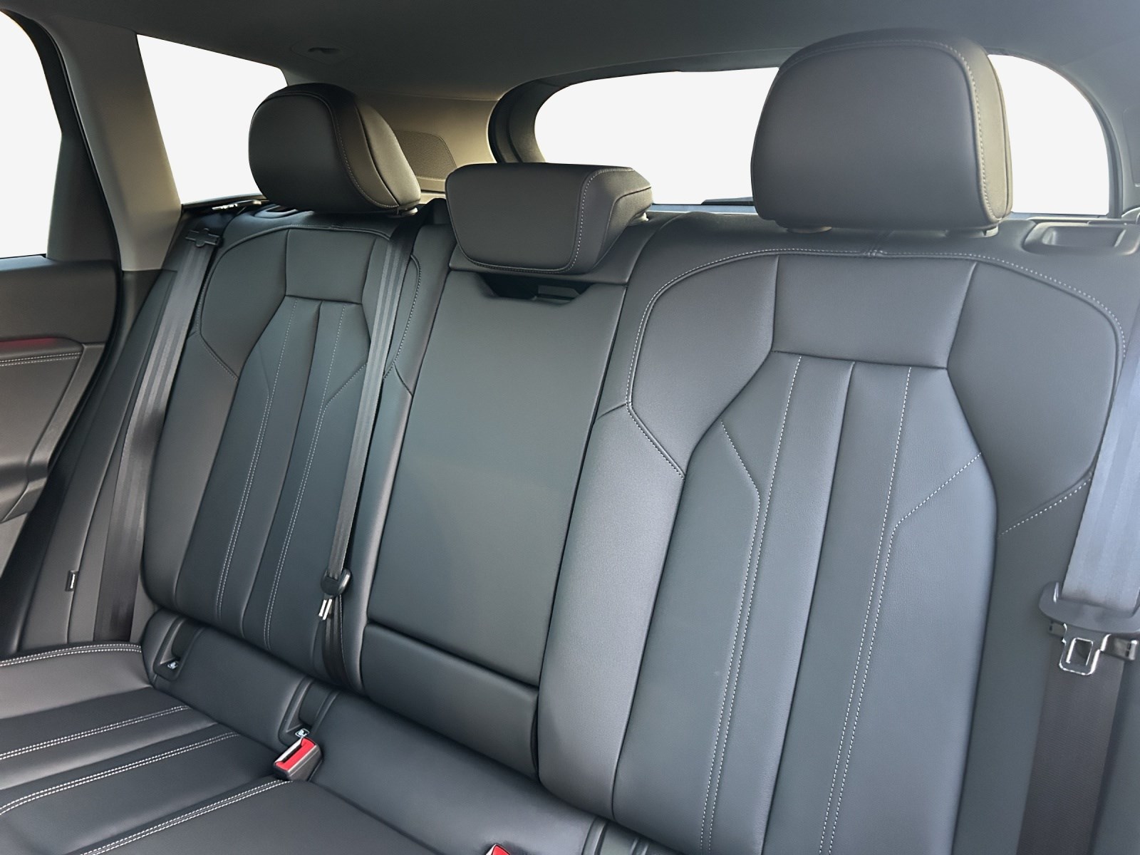 AUDI Q6 e-tron quattro-image-8