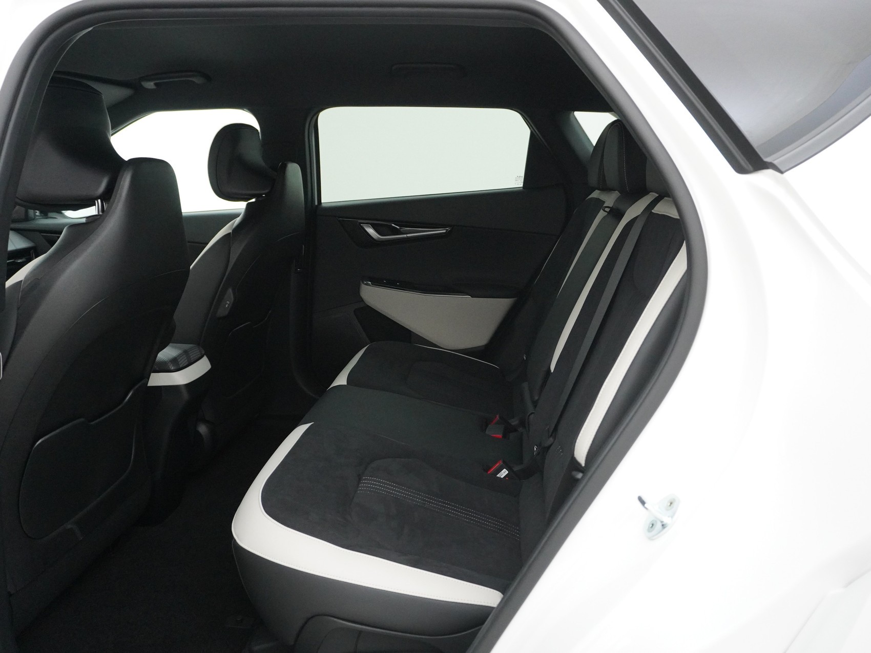 KIA EV6 77 kWh GT-Line 4x4-image-13