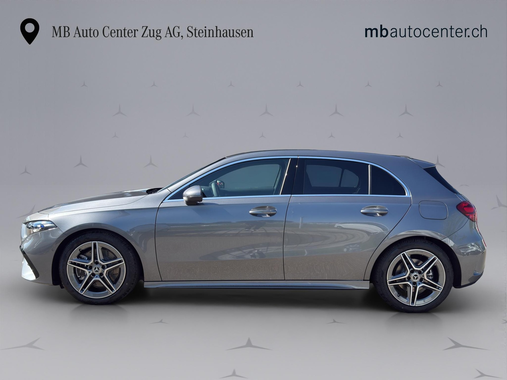MERCEDES-BENZ A 250 AMG Line 4m-showroom-element-1