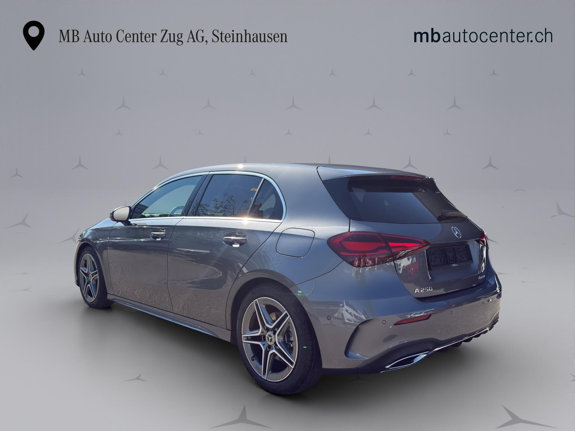 MERCEDES-BENZ A 250 AMG Line 4m-showroom-element-2