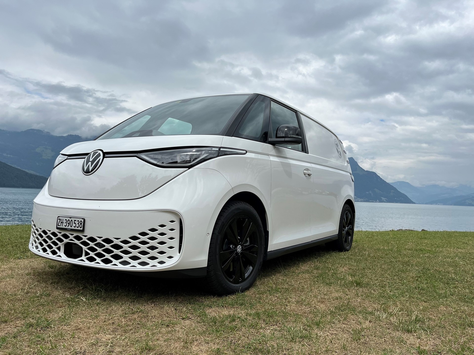VW ID.Buzz Pro